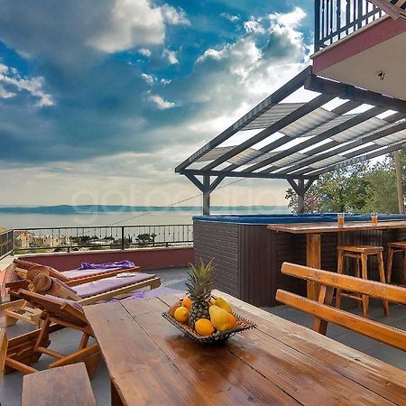 Holiday Home Darius With Hot Tub Makarska Zewnętrze zdjęcie