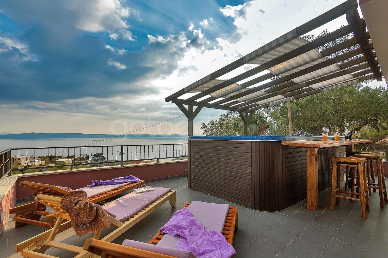 Holiday Home Darius With Hot Tub Makarska Zewnętrze zdjęcie