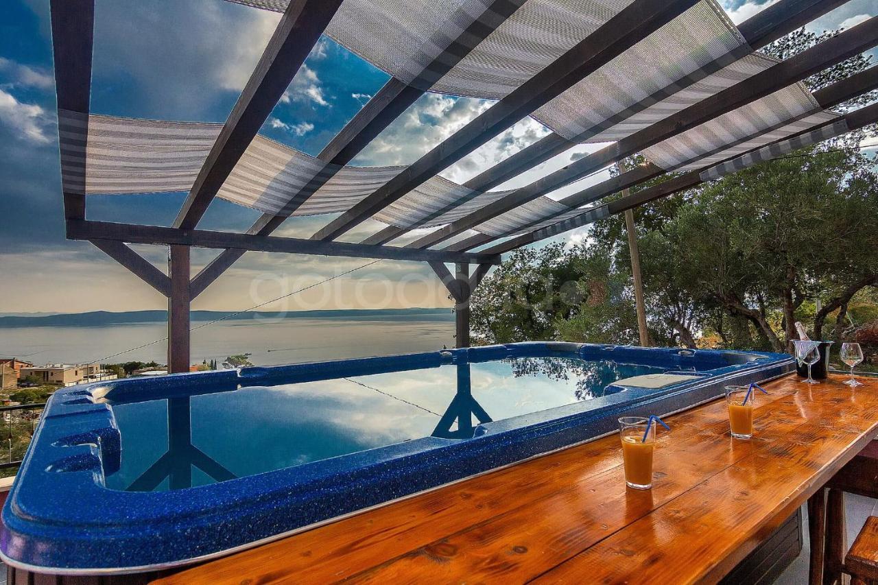 Holiday Home Darius With Hot Tub Makarska Zewnętrze zdjęcie