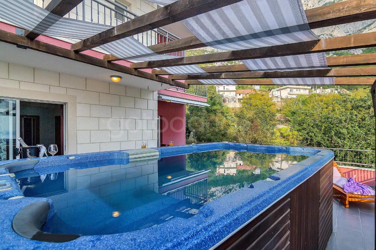 Holiday Home Darius With Hot Tub Makarska Zewnętrze zdjęcie