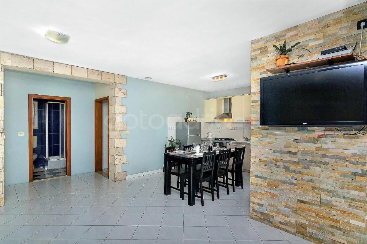 Holiday Home Darius With Hot Tub Makarska Zewnętrze zdjęcie